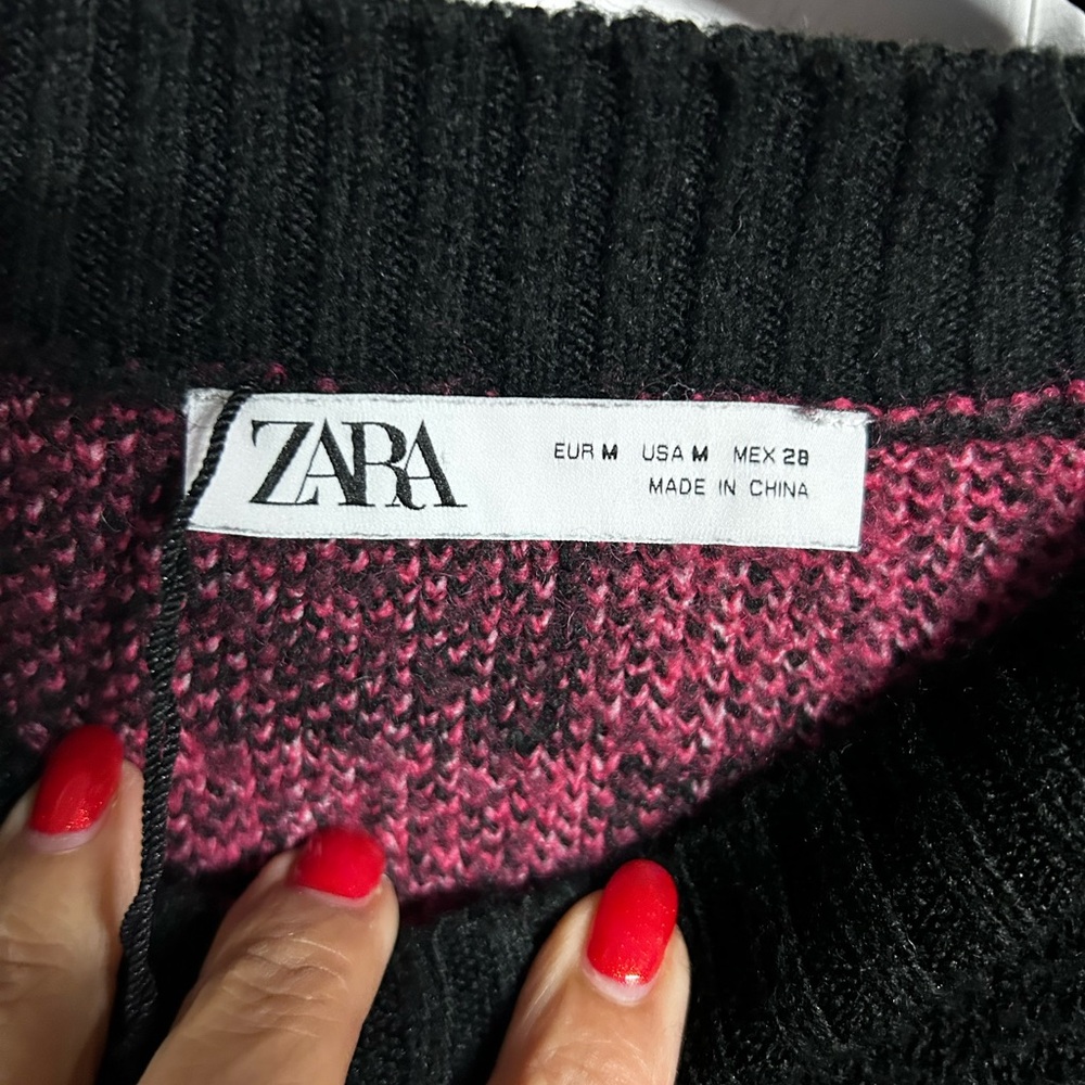 Zara Black and Pink Floral Checkered Sweater - Picture 3 of 3